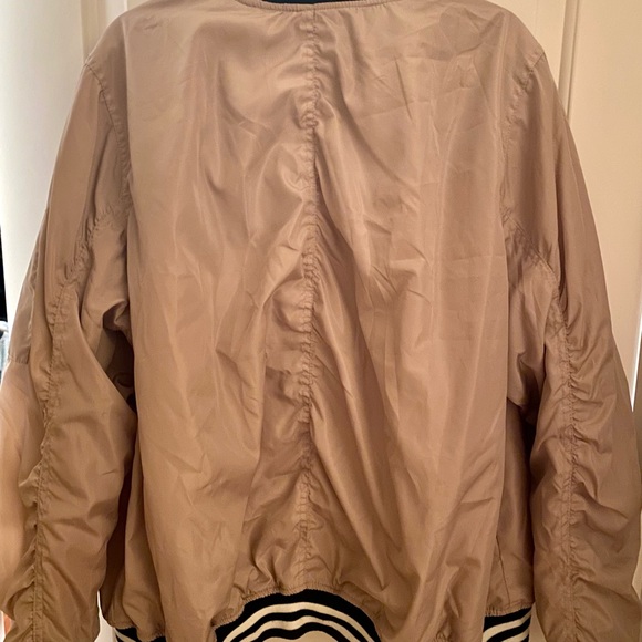 New Look Bomber Jacket Rose Gold 3X - Picture 3 of 4